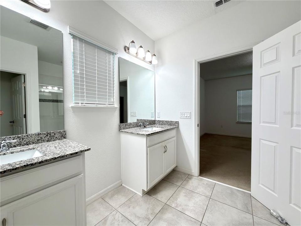 For Rent: $2,800 (4 beds, 2 baths, 2047 Square Feet)