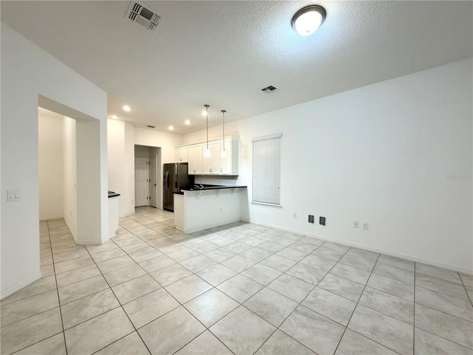 For Rent: $2,800 (4 beds, 2 baths, 2047 Square Feet)