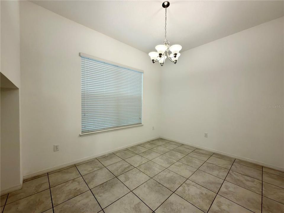 For Rent: $2,800 (4 beds, 2 baths, 2047 Square Feet)