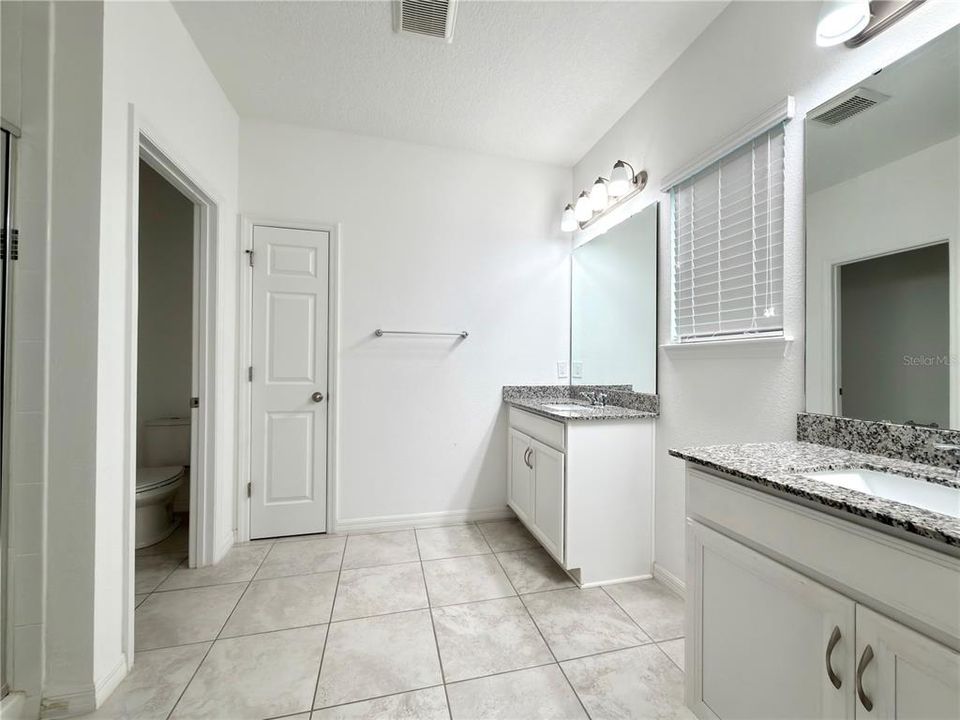 For Rent: $2,800 (4 beds, 2 baths, 2047 Square Feet)