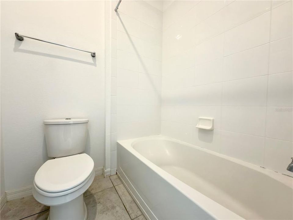 For Rent: $2,800 (4 beds, 2 baths, 2047 Square Feet)