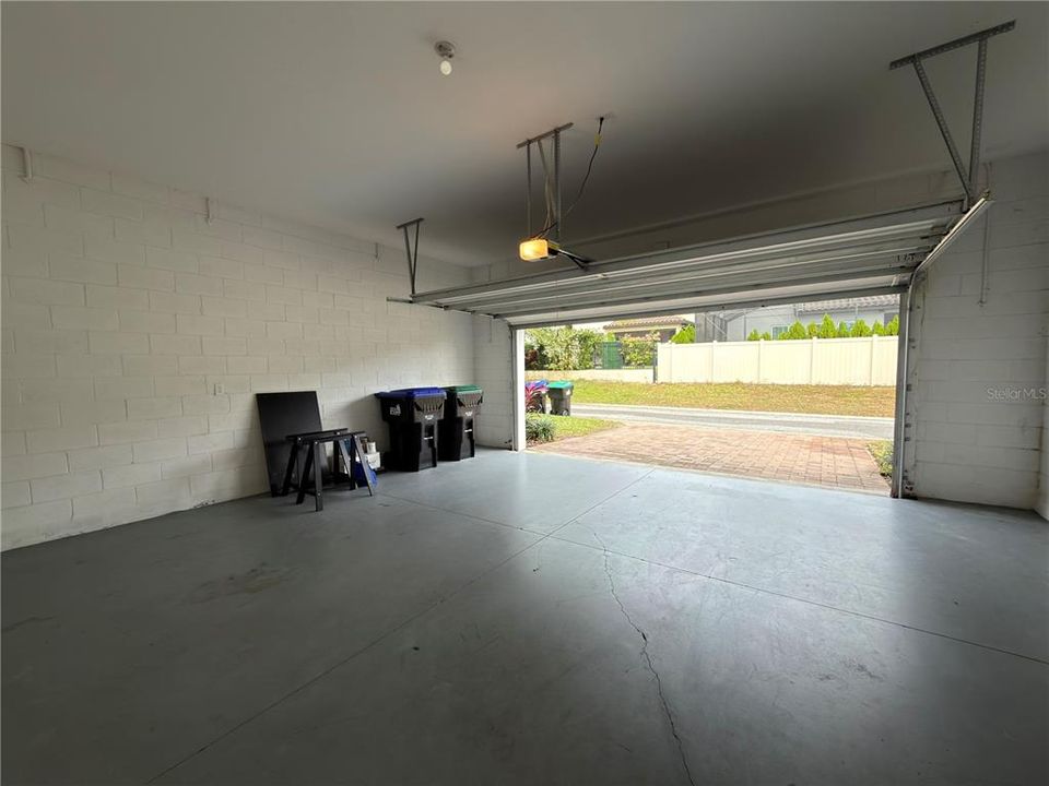 For Rent: $2,800 (4 beds, 2 baths, 2047 Square Feet)