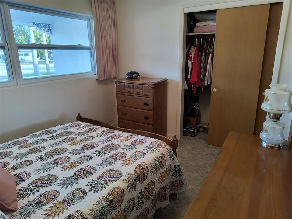 待售: $399,000 (3 贝兹, 2 浴室, 2002 平方英尺)