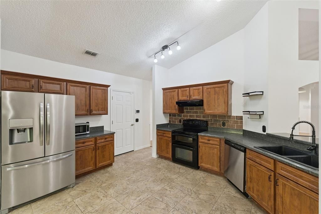 En Venta: $449,900 (4 camas, 2 baños, 2496 Pies cuadrados)