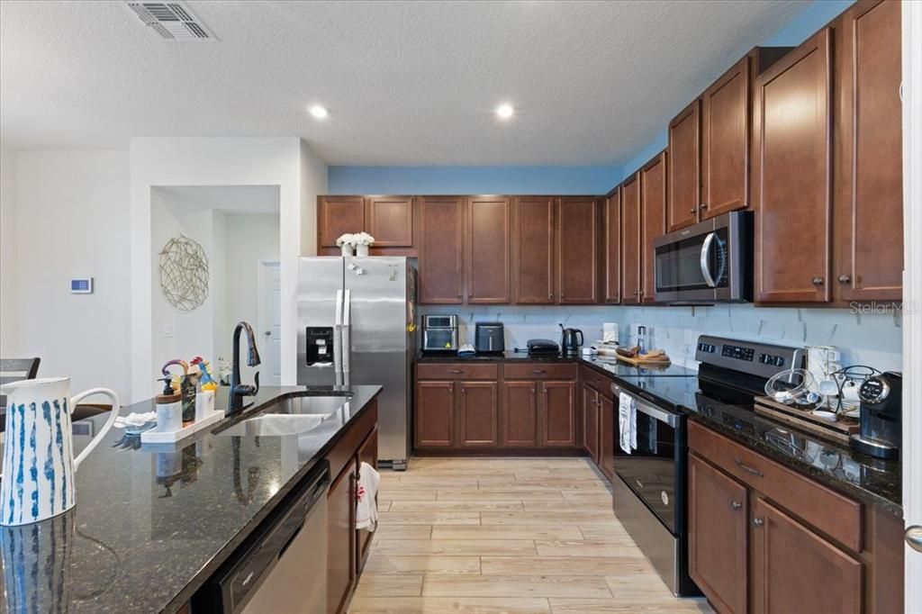 For Sale: $485,000 (3 beds, 2 baths, 1818 Square Feet)