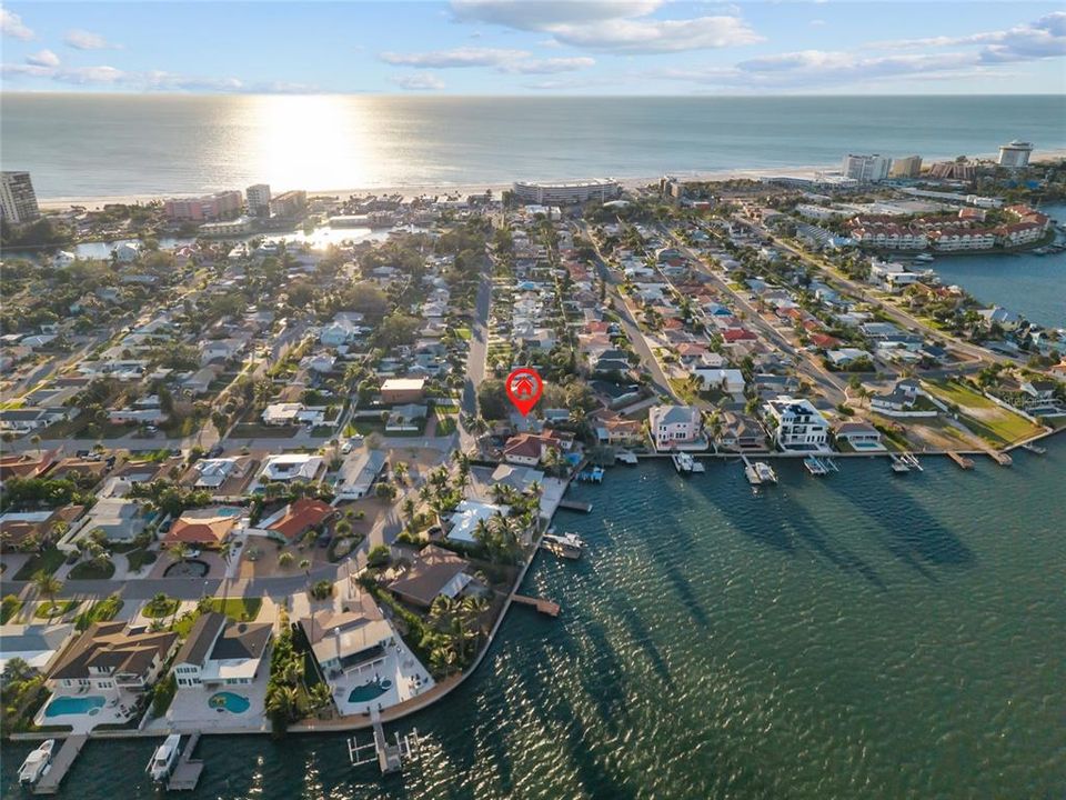 En Renta: $8,000 (4 camas, 3 baños, 2437 Pies cuadrados)