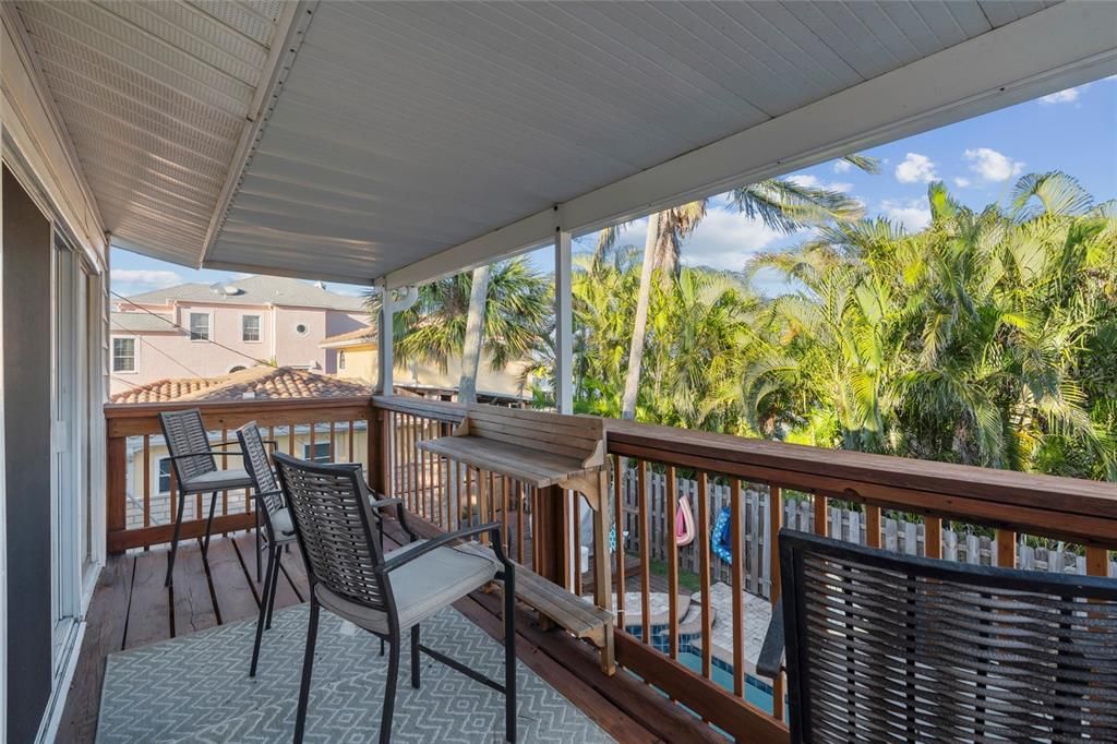 En Renta: $8,000 (4 camas, 3 baños, 2437 Pies cuadrados)