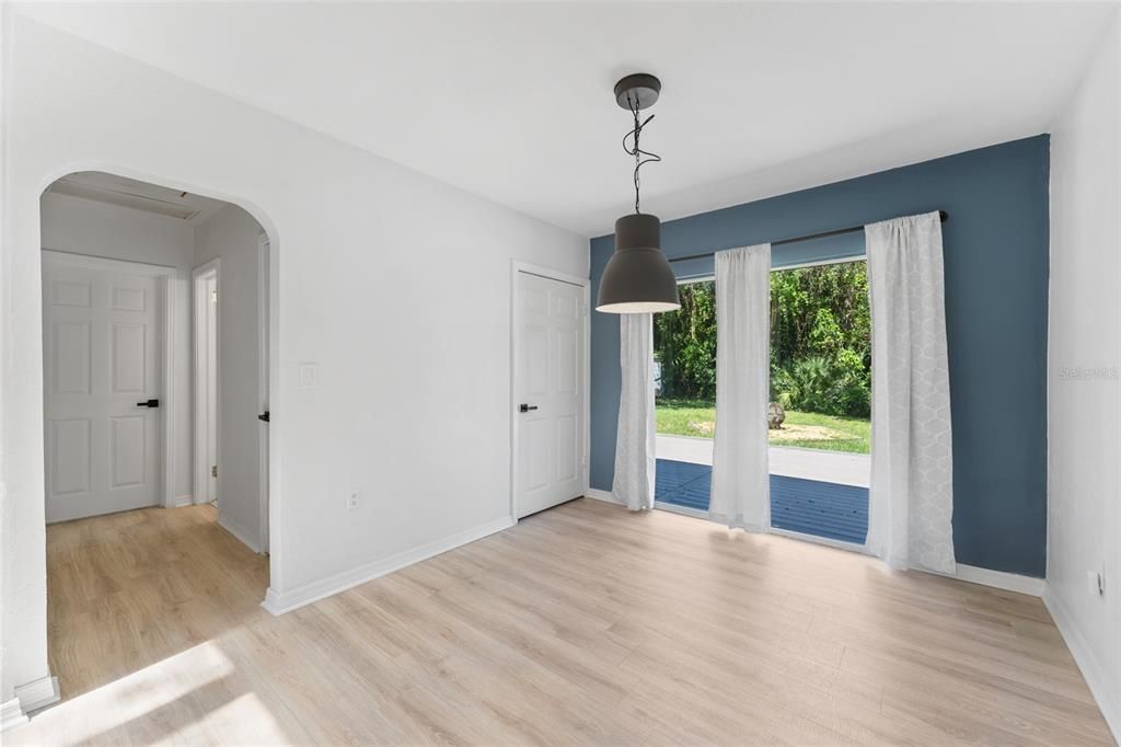 出租: $2,900 (3 贝兹, 2 浴室, 1414 平方英尺)