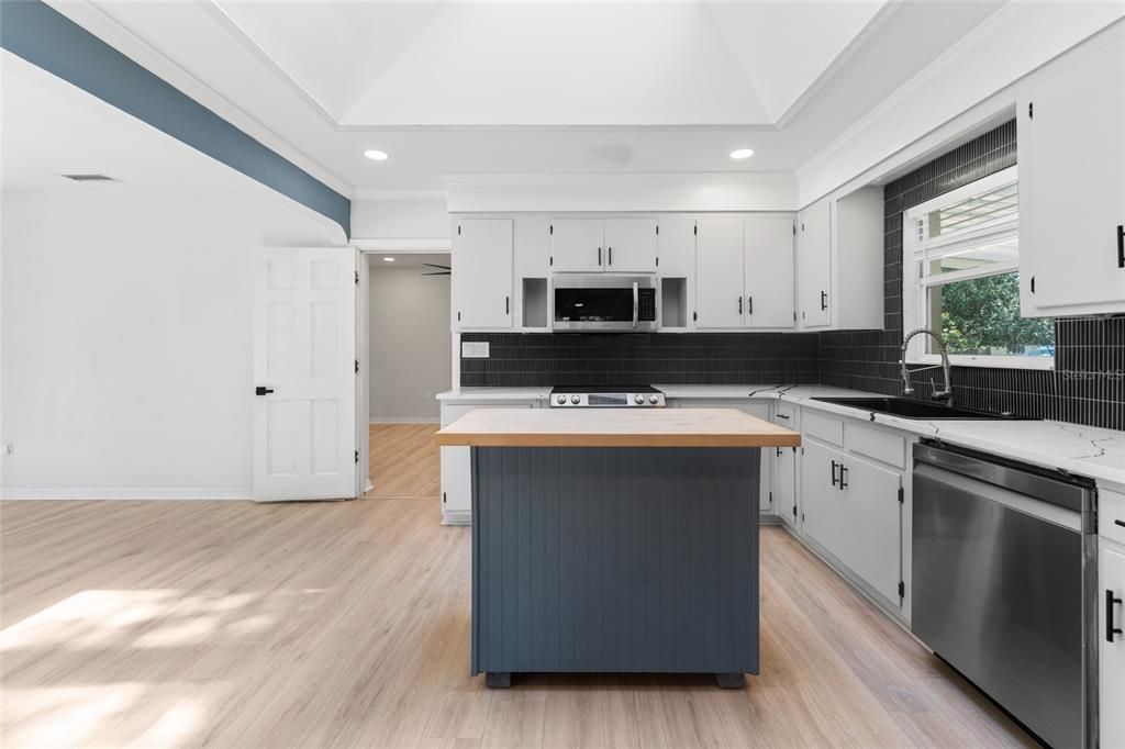 出租: $2,900 (3 贝兹, 2 浴室, 1414 平方英尺)