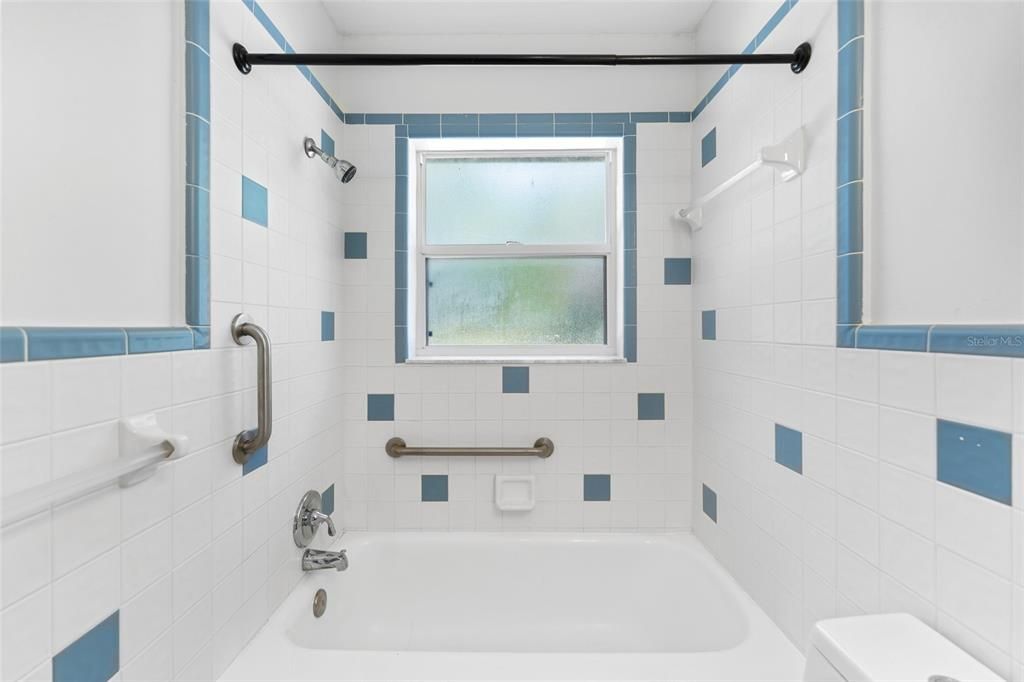 出租: $2,900 (3 贝兹, 2 浴室, 1414 平方英尺)