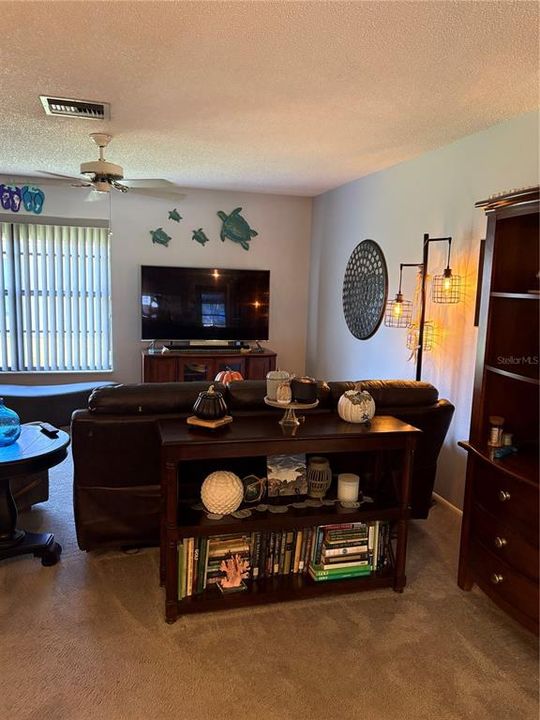 En Venta: $265,000 (2 camas, 2 baños, 1132 Pies cuadrados)