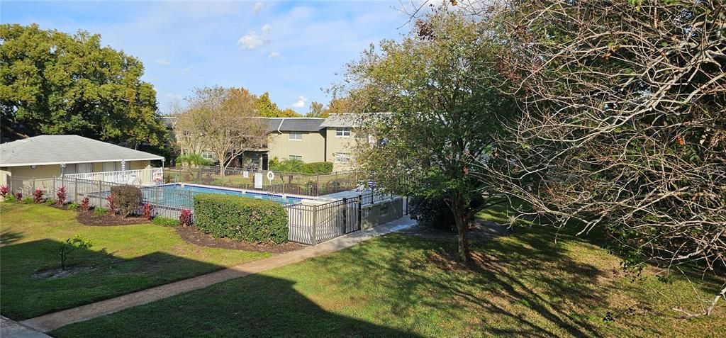 For Sale: $177,700 (2 beds, 1 baths, 920 Square Feet)