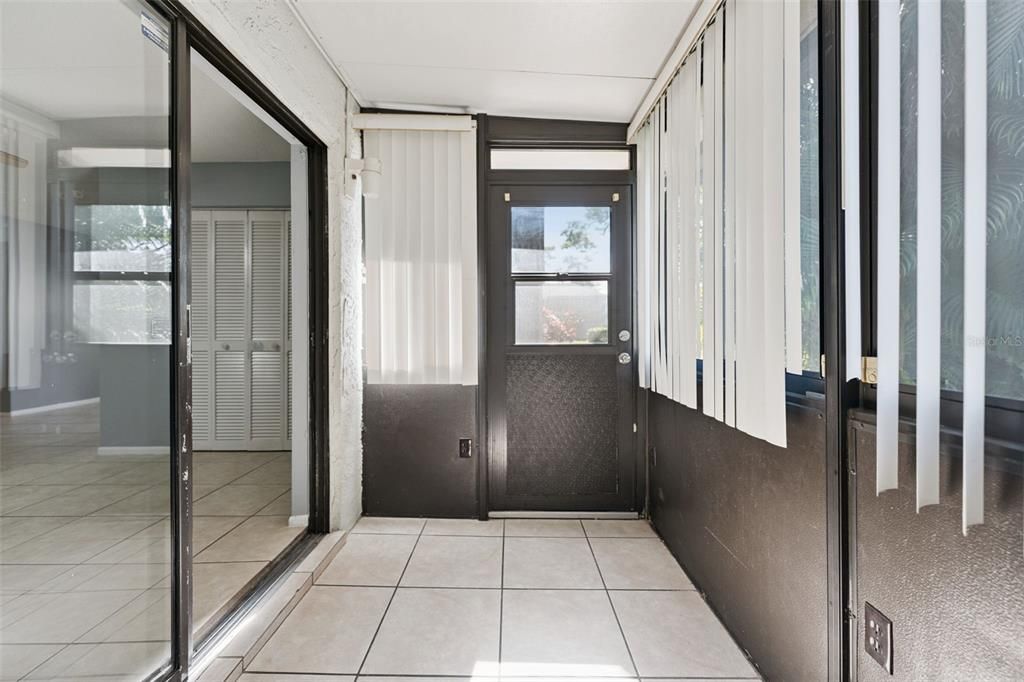 For Rent: $1,499 (2 beds, 1 baths, 1020 Square Feet)