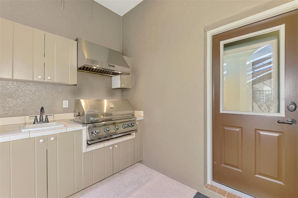 待售: $999,999 (3 贝兹, 3 浴室, 3023 平方英尺)