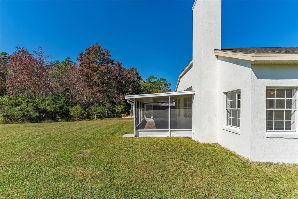 合同活跃: $389,600 (3 贝兹, 2 浴室, 1495 平方英尺)