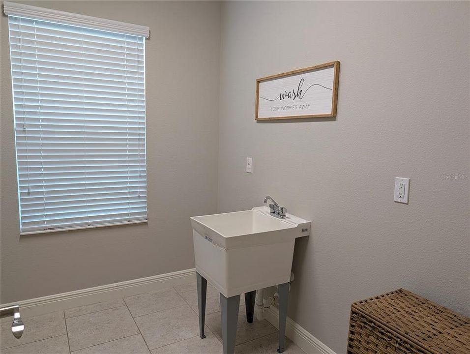 For Sale: $699,900 (5 beds, 4 baths, 3497 Square Feet)