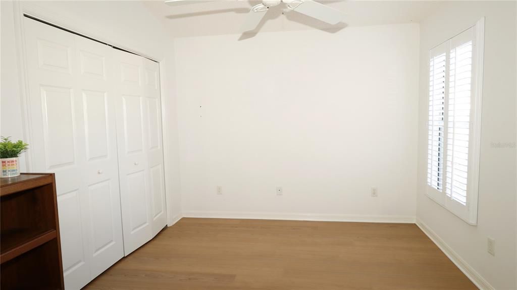 For Sale: $325,000 (2 beds, 2 baths, 1196 Square Feet)