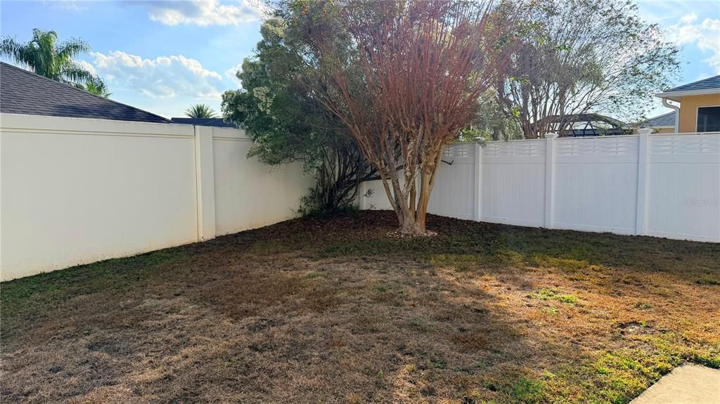 For Sale: $325,000 (2 beds, 2 baths, 1196 Square Feet)