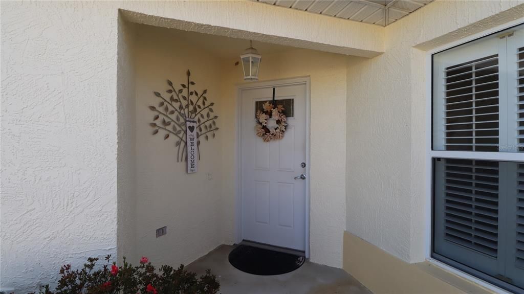 For Sale: $325,000 (2 beds, 2 baths, 1196 Square Feet)