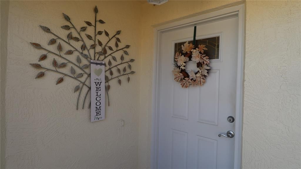 For Sale: $325,000 (2 beds, 2 baths, 1196 Square Feet)