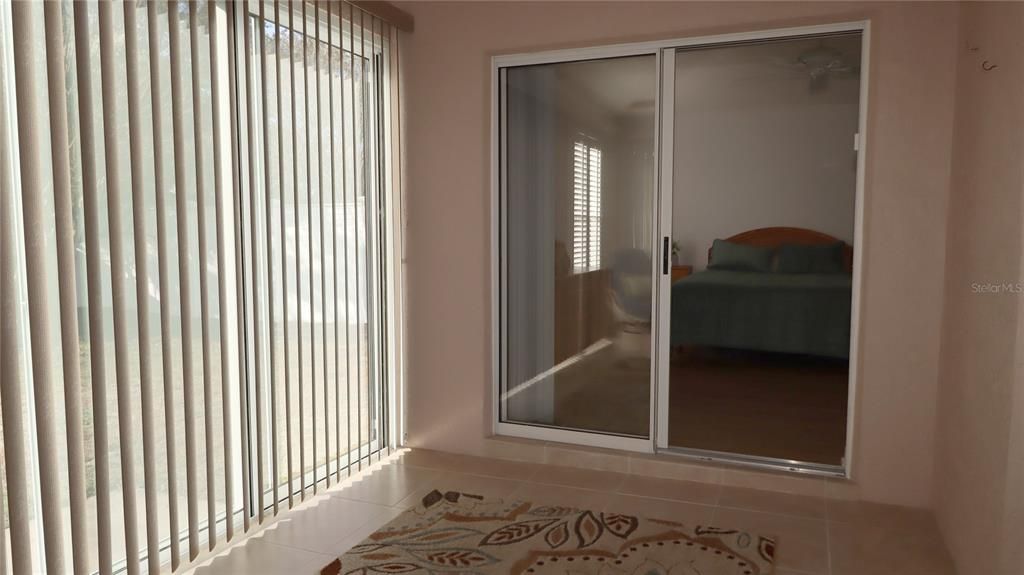 For Sale: $325,000 (2 beds, 2 baths, 1196 Square Feet)