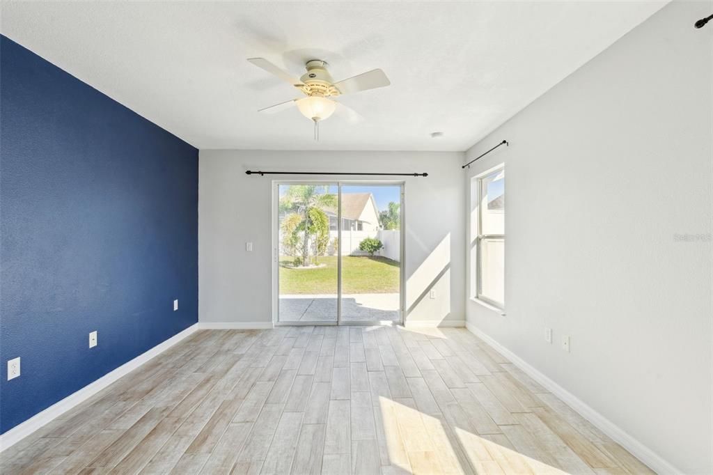 На продажу: $379,000 (4 спален, 2 ванн, 1744 Квадратных фут)