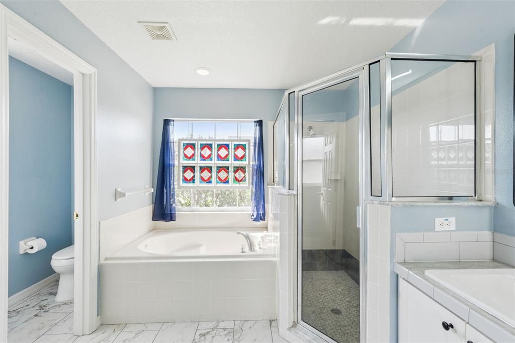 На продажу: $379,000 (4 спален, 2 ванн, 1744 Квадратных фут)