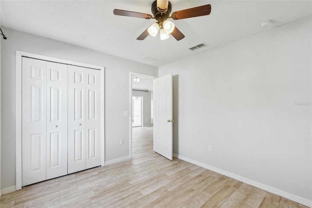 На продажу: $379,000 (4 спален, 2 ванн, 1744 Квадратных фут)