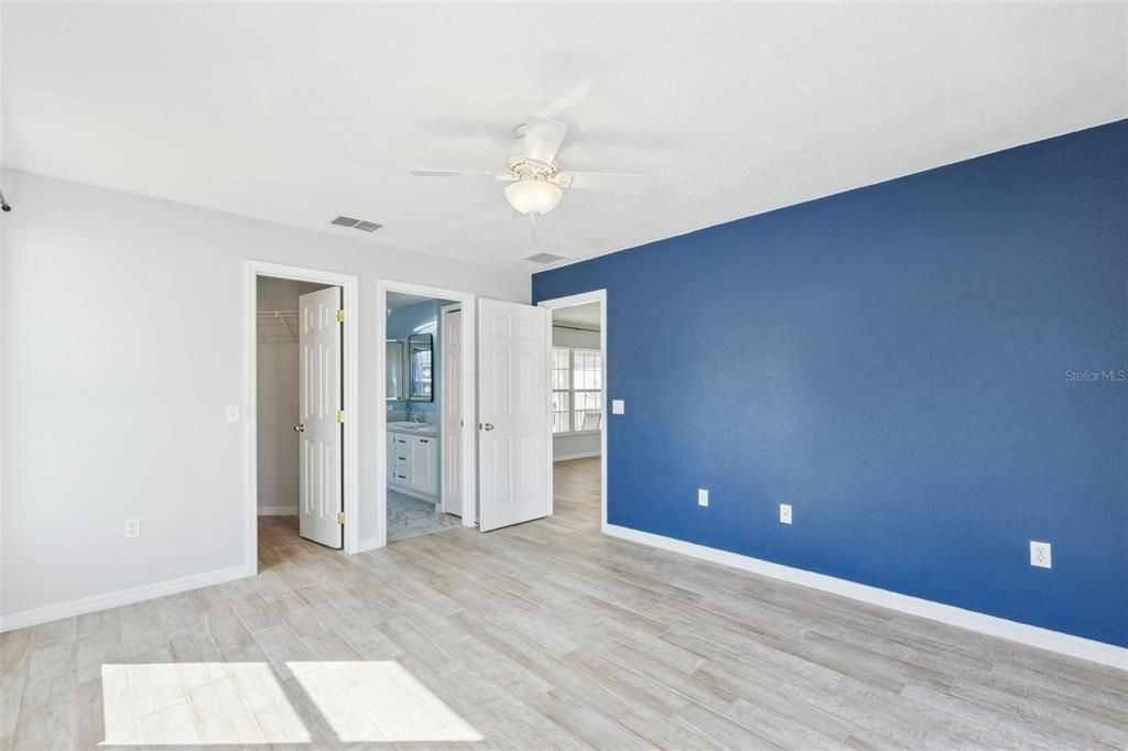 На продажу: $379,000 (4 спален, 2 ванн, 1744 Квадратных фут)