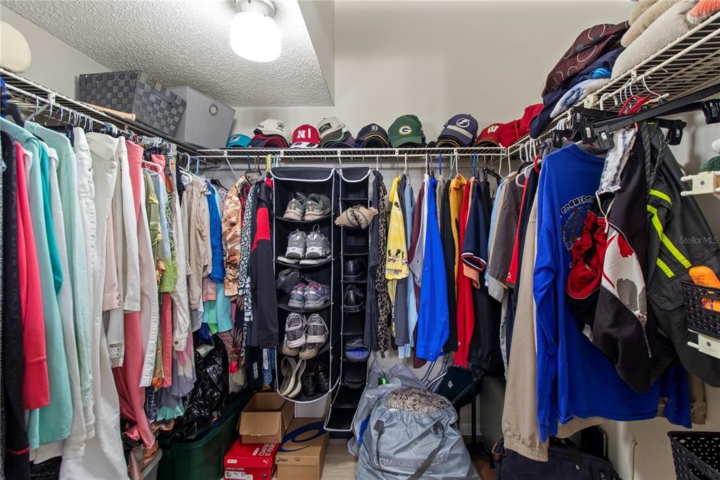 For Sale: $209,000 (2 beds, 2 baths, 1336 Square Feet)