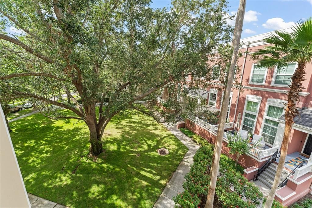 For Sale: $374,900 (2 beds, 2 baths, 1211 Square Feet)