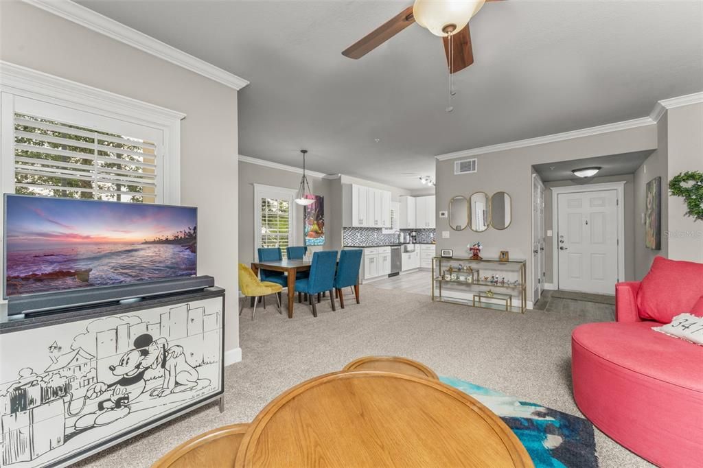 For Sale: $374,900 (2 beds, 2 baths, 1211 Square Feet)