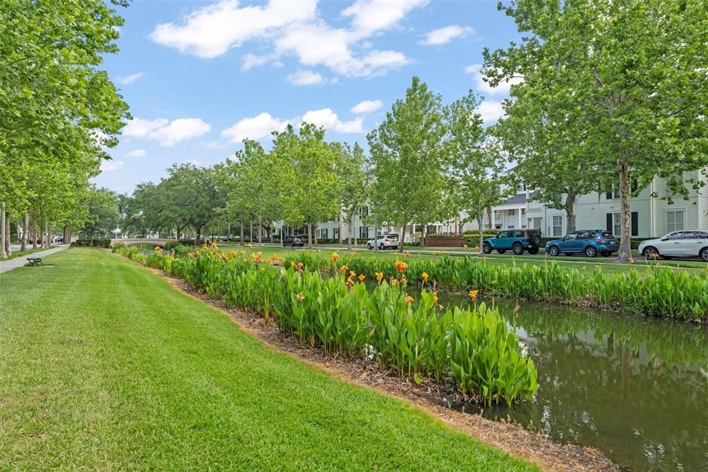 For Sale: $374,900 (2 beds, 2 baths, 1211 Square Feet)