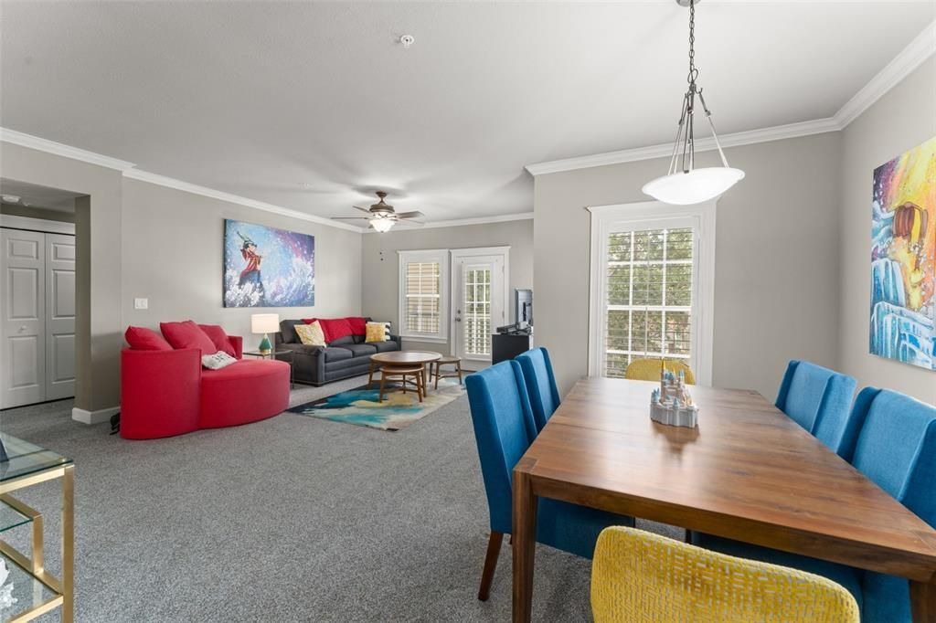 For Sale: $374,900 (2 beds, 2 baths, 1211 Square Feet)