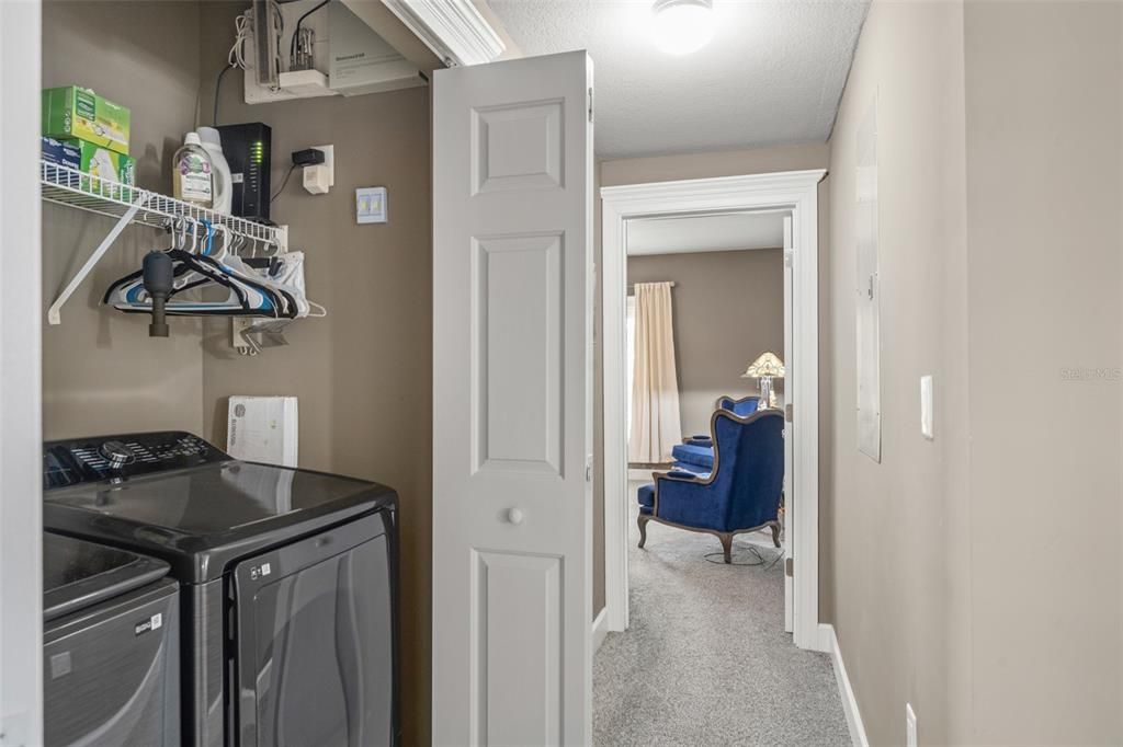 For Sale: $374,900 (2 beds, 2 baths, 1211 Square Feet)