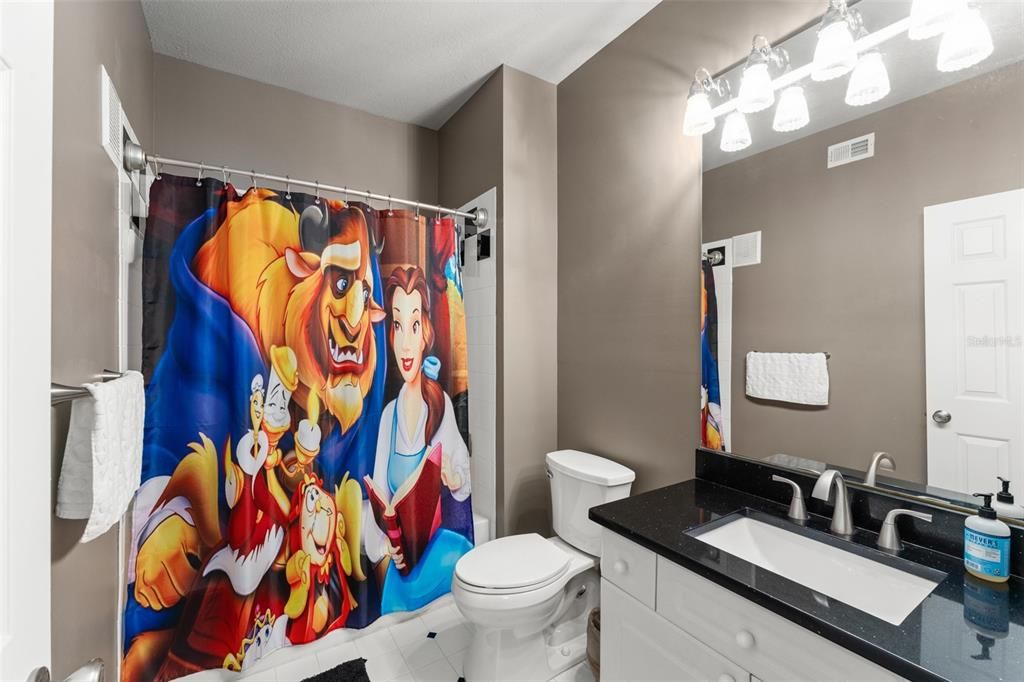 For Sale: $374,900 (2 beds, 2 baths, 1211 Square Feet)