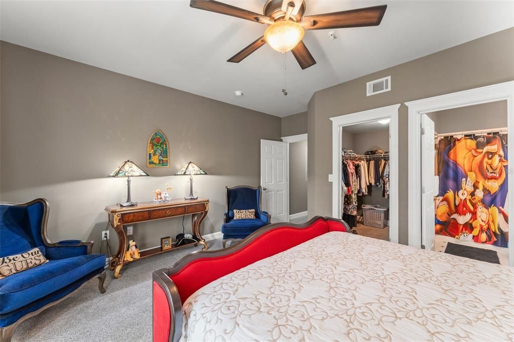 For Sale: $374,900 (2 beds, 2 baths, 1211 Square Feet)