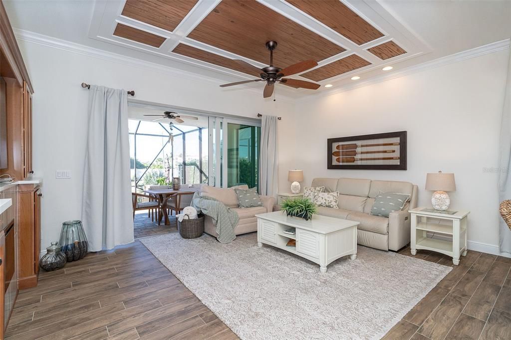 На продажу: $655,000 (3 спален, 2 ванн, 1820 Квадратных фут)