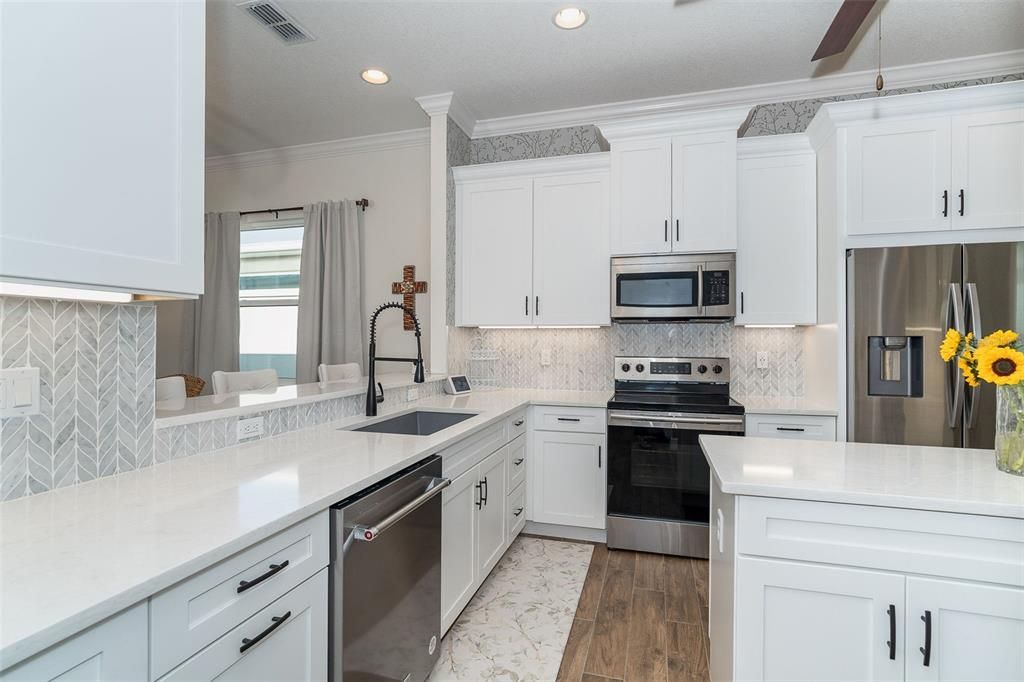 На продажу: $655,000 (3 спален, 2 ванн, 1820 Квадратных фут)