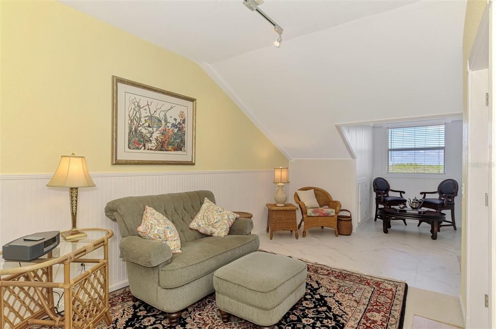 待售: $530,000 (4 贝兹, 3 浴室, 1904 平方英尺)