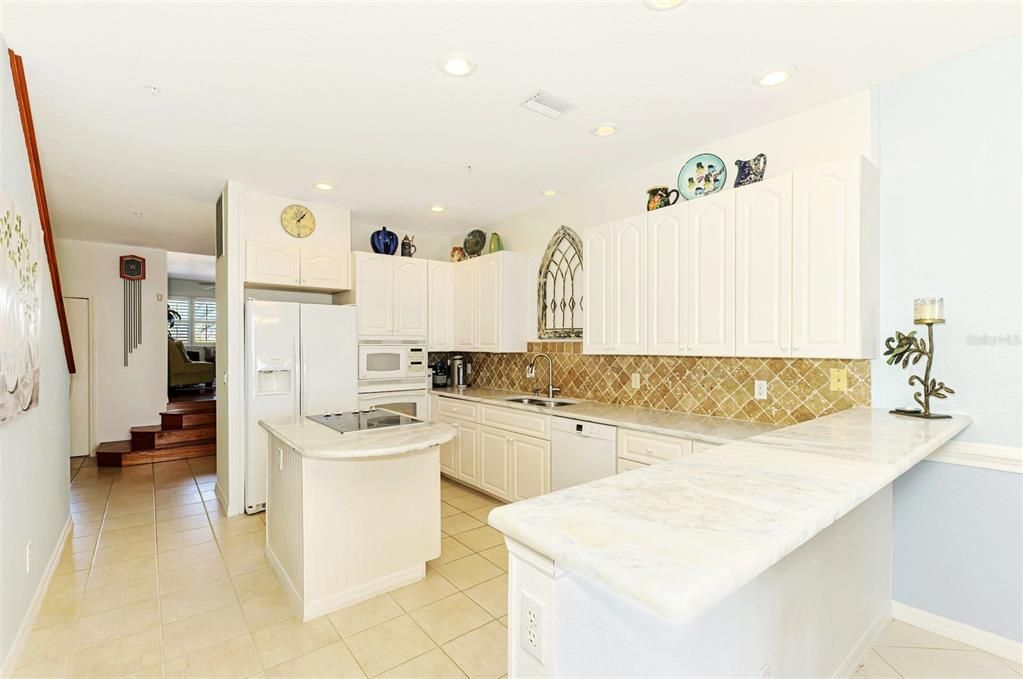 待售: $530,000 (4 贝兹, 3 浴室, 1904 平方英尺)