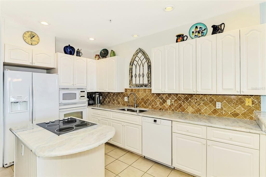 待售: $530,000 (4 贝兹, 3 浴室, 1904 平方英尺)