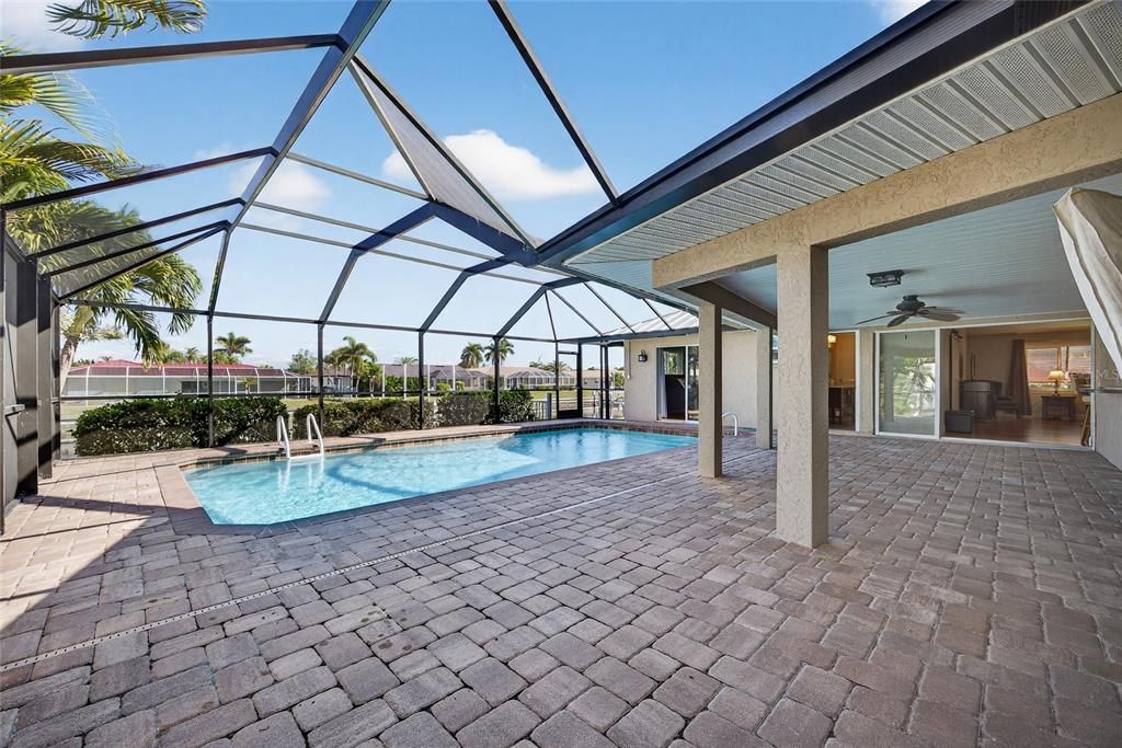 На продажу: $495,000 (3 спален, 2 ванн, 2123 Квадратных фут)