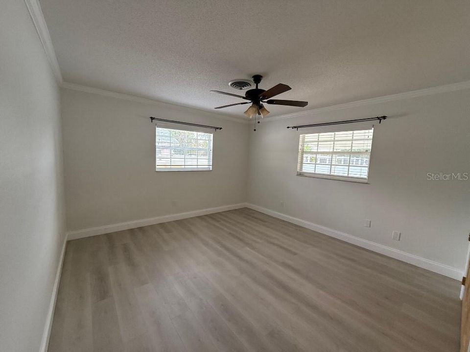 待售: $384,000 (3 贝兹, 2 浴室, 1584 平方英尺)