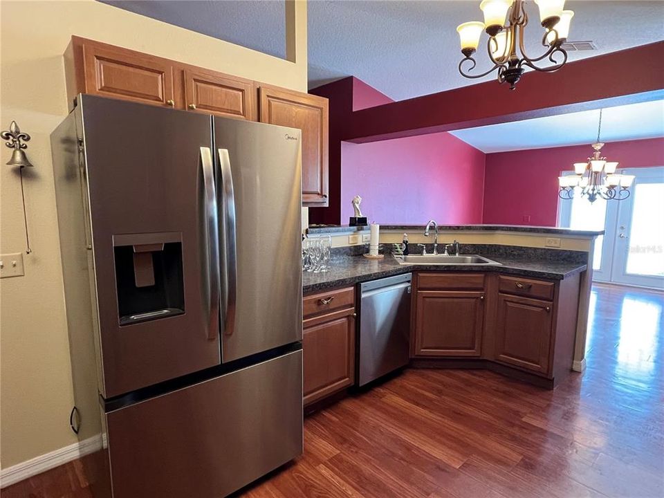 En Renta: $2,050 (4 camas, 2 baños, 1874 Pies cuadrados)