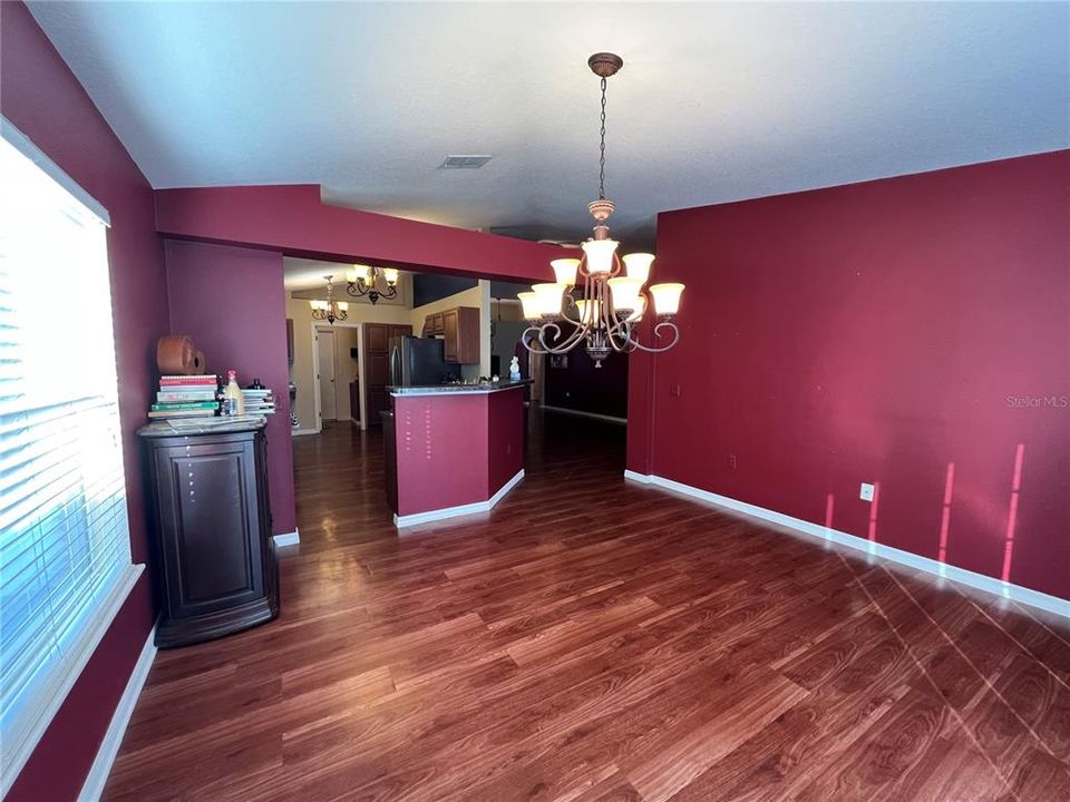 En Renta: $2,050 (4 camas, 2 baños, 1874 Pies cuadrados)