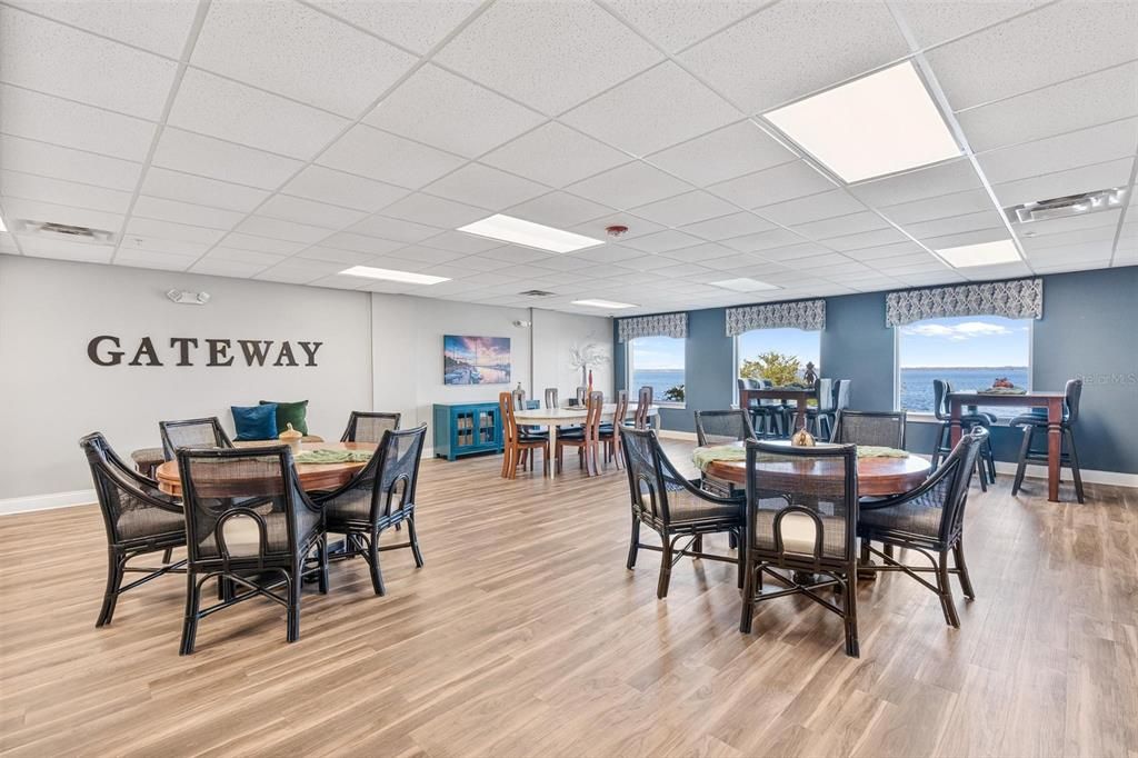 For Sale: $399,900 (2 beds, 2 baths, 1627 Square Feet)