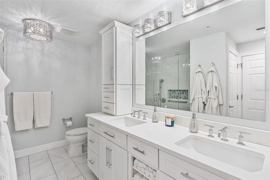 For Sale: $399,900 (2 beds, 2 baths, 1627 Square Feet)