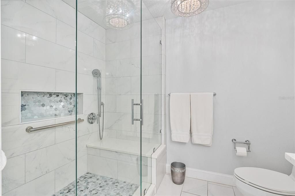 For Sale: $399,900 (2 beds, 2 baths, 1627 Square Feet)