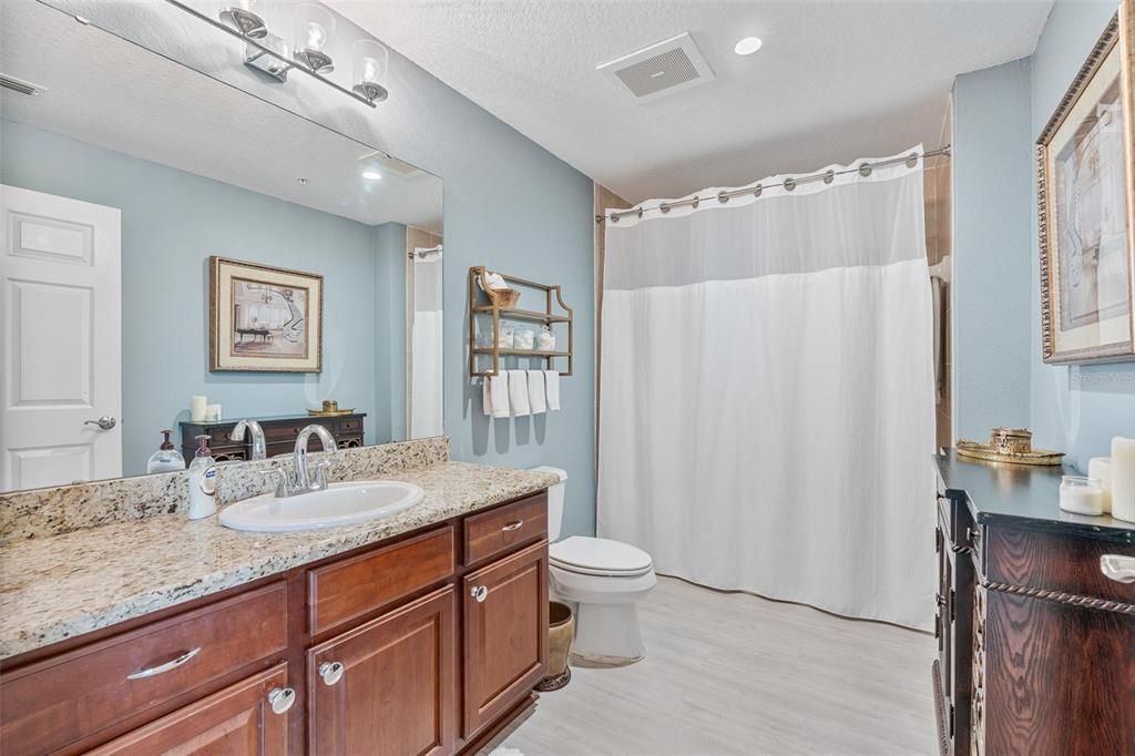 For Sale: $399,900 (2 beds, 2 baths, 1627 Square Feet)